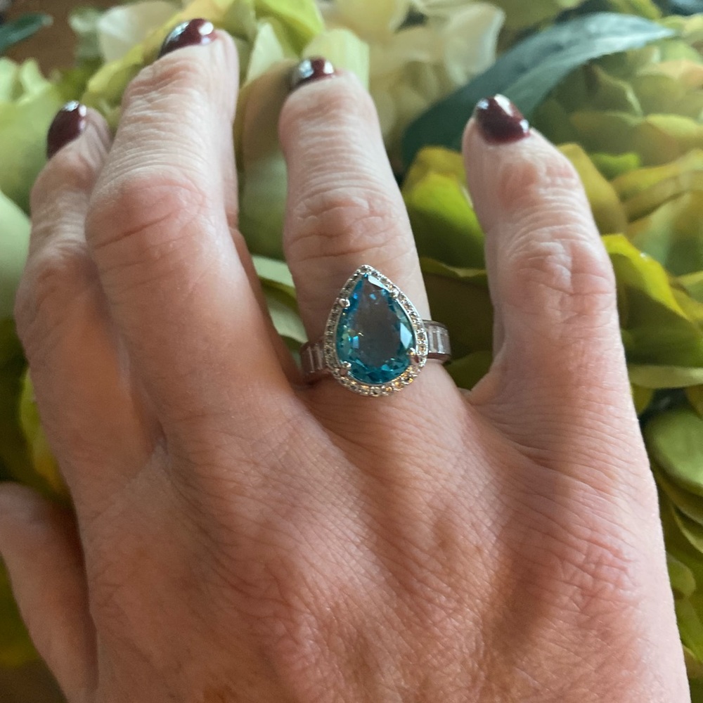 Sterling Silver Ring - Picture 3 of 5